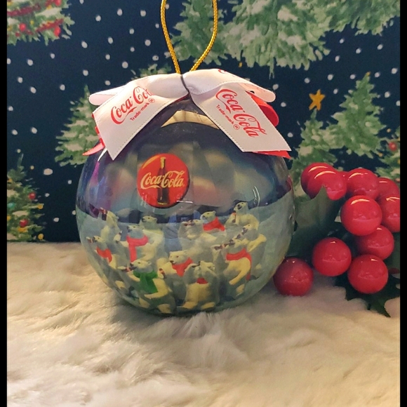 Coca Cola Other - COCA-COLA Polar bears drinking bottles of Coke @1995 Christmas tree ornament